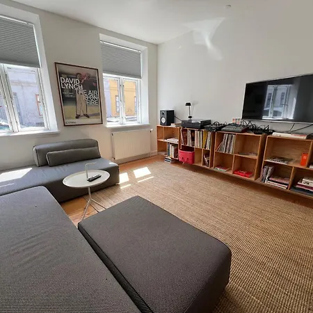 Townhouse With Private Garden In The Centre *