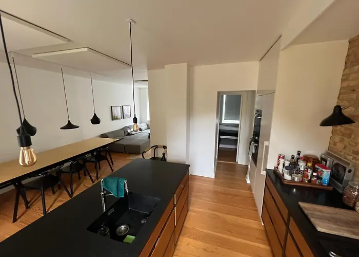 Townhouse With Private Garden In The Centre Apartamento *