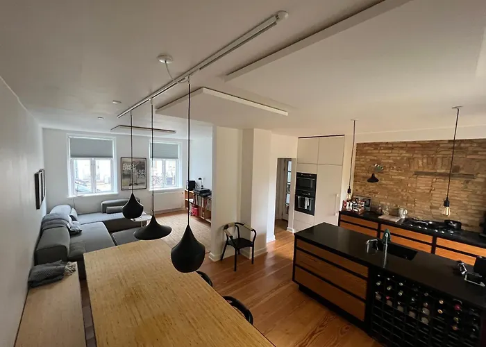 Apartamento Townhouse With Private Garden In The Centre Odense